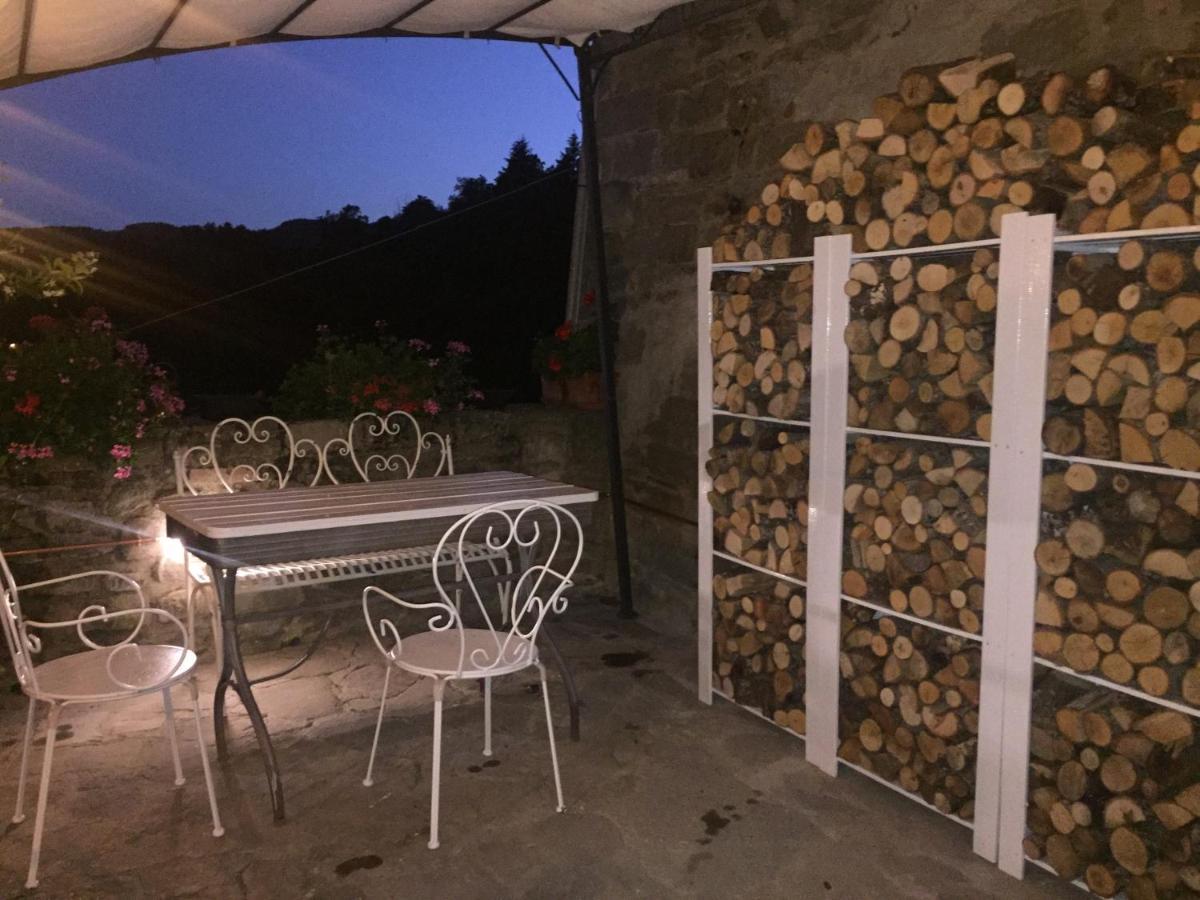 Ferienwohnung Castello Di Urbech Pratovecchio Exterior foto